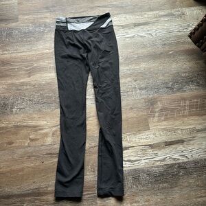 Black Lululemon size 6